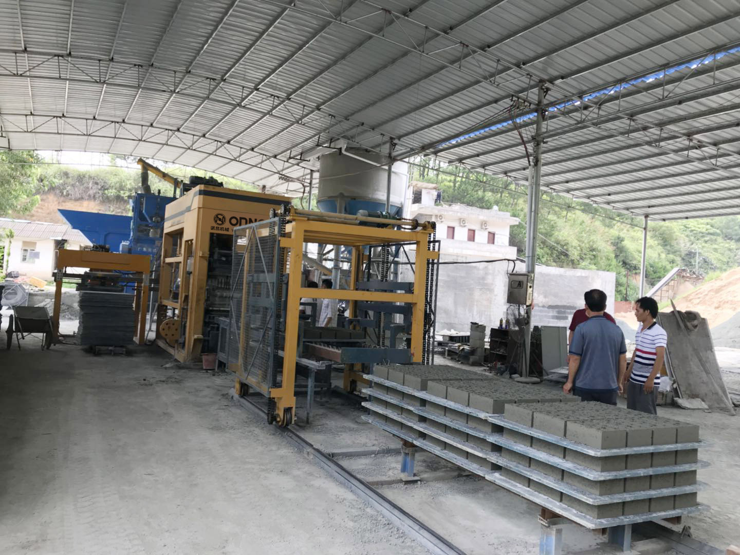 concrete block making machine